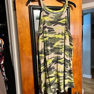 Chic Soul size 2 Camo tank
